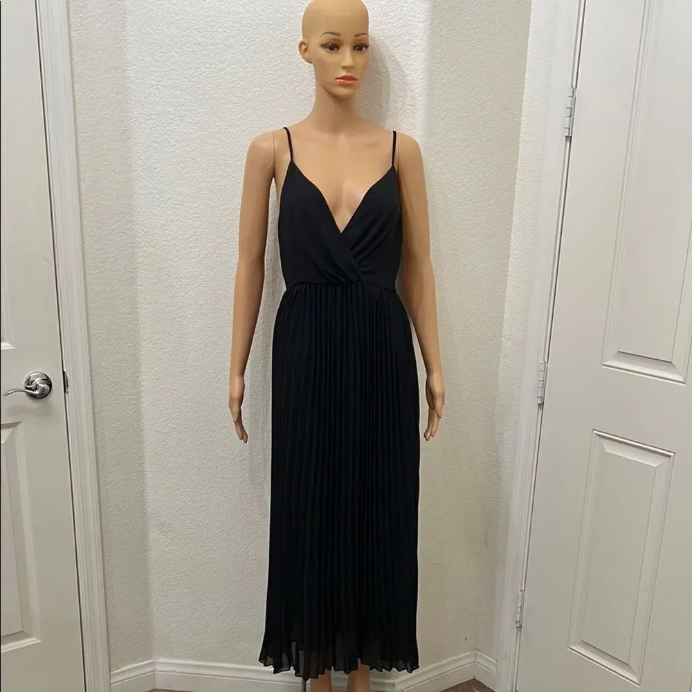 FAVLUX Black VNeck Sleeveless Sheer Pleated Adjustable Spaghetti Straps Maxi